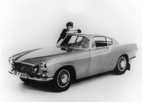Volvo P 1800 (1960) - mit hübschen Radkappen, die Karosserie wurde bei Jensen produziert