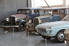 Volvo P 1800 (1967) - in der Sonderaussstellung "Scheunenfunde" des Pantheons im Sommer 2015 Volvo P 1800 (1967) - in der Sonderaussstellung "Scheunenfunde" des Pantheons im Sommer 2015