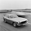 Volvo P 1800 ES (1972) - wer erkennt den vorbeihuschenden Wagen im Hintergrund? (© Volvo Car Group, 1972) Volvo P 1800 ES (1972) - wer erkennt den vorbeihuschenden Wagen im Hintergrund? (© Volvo Car Group, 1972)