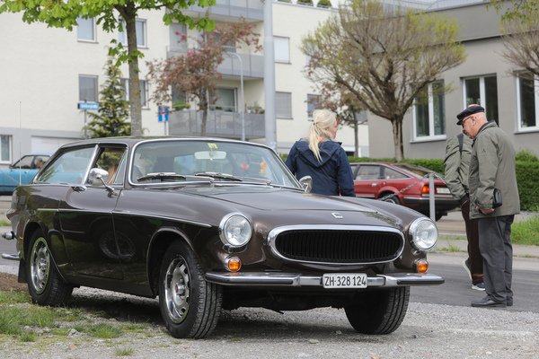 Volvo P 1800 ES (1973) - als Sportkombi, auch "Schneewittchensarg" genannt - Albisgütli Classic Cars & Bikes April 2023