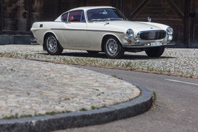 Volvo P1800 E (1970) - Roger Moore durfte damals noch nicht das Exemplar mit Einspritzung fahren