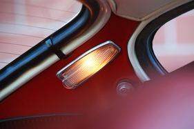 Volvo P1800 E (1970) - hübsch gestaltete Innenbeleuchtung