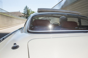 Volvo P1800 E (1970) - in voller Fahrt wie einst "The Saint"