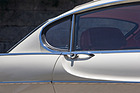 Volvo P1800 E (1970) - schwungvoll gestaltete Designelemente
