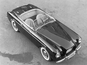 Volvo P1900 Sport (1954) - der dunkle Wagen war ein frühes Exemplar, das auf den Pressefotos der Zeit auftaucht