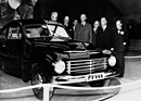 Image: Volvo PV 444 (1944) - the prototype at the presentation