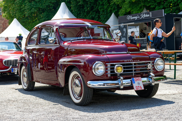Volvo PV 444 (1953) – 4 Zylinder, 4 Sitzeund 40 PS ergeben nach Volvo-Rechenart 444 – Oldtimer Open Air 2024