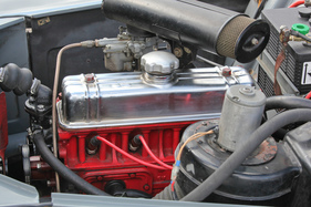 Volvo PV 444 (1956) - der Reihenvierzylindermotor war eine damals moderne Konstruktion