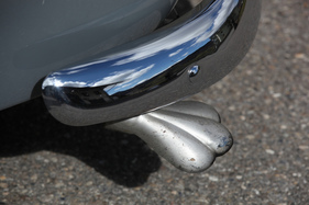 Volvo PV 444 (1956) - elegant geformter Auspuff