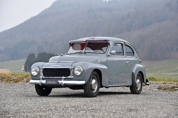 Volvo PV 444 K (1956) - als Lot 26 angeboten an der Versteigerung der Oldtimer Galerie Toffen am 22. März 2025