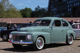 Volvo PV 444 - noch mit der Doppelscheibe vorne - Oldtimer Sunday Morning am 2. Juni 2019 (1956)
