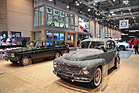 Volvo PV444 (1957) - der 145 Kombi daneben wurde im Werk restauriert (Techno Classica 2017)