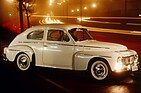 Bild: Volvo PV544 Buckel (1958) - Er muss mal nicht auf seine Haltung achten. Der Buckel kommt gut.