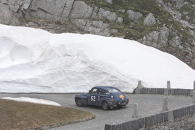 Volvo Saloon (1968) - an der Rallye Peking-Paris 2013 - Sonderprüfung Tremola Tag 31