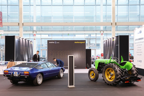 Vom Traktor zum Sportwagen, links ein Lamborghini Urraco - 42. Auto e Moto d'Epoca 2025