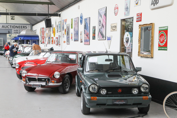 Bild Vom sportlichen Kompaktwagen bis zum richtigen Sportwagen war alles im Angebot - Frühlingsversteigerung der Oldtimer Galerie Toffen am 25. März 2023