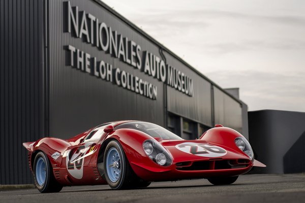 Bild: Von aussen modern und funktional gestaltet, überrascht das Gebäude-Ensemble im Inneren – Nationales Automuseum