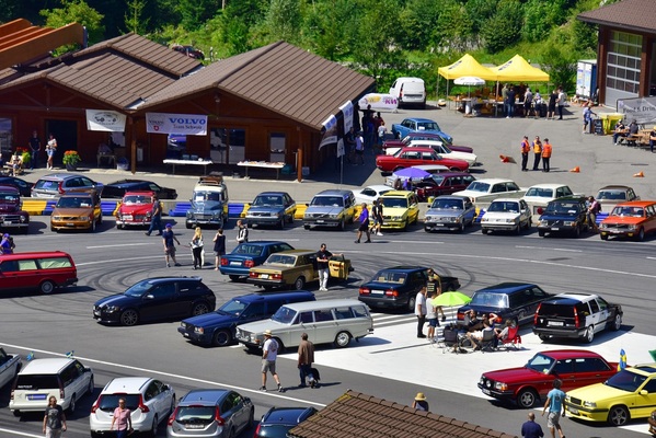 Bild: Von ganz alt bis fast neu - Impressionen Internationales Swiss Volvo Meeting