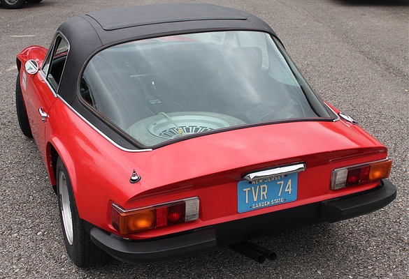 Von schräg hinten - TVR 2500M (1974)