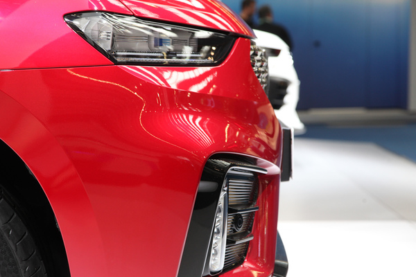 Von welcher Marke stammen diese SUVs? Es handelt sich um zwei WEY VV7 aus China - IAA Frankfurt 2019