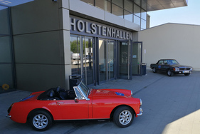 Vor den Hallen - Klassiker-Tage Schleswig Holstein Vor den Hallen - Klassiker-Tage Schleswig Holstein