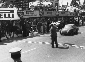 Vorgänger der Alpine A106 bei der Mille Miglia 1955, karossiert bei Allemano auf Basis eines Renault 4 CV