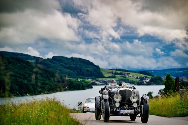 Pre-war Bentley during the evaluation drive