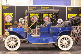 Vorkriegs-Buick in untypischer Farbgebung - gesehen an der Techno Classica 2016