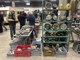 Bild Vorkriegs-Ersatzteile wohlsortiert – Oldtimermesse St. Gallen