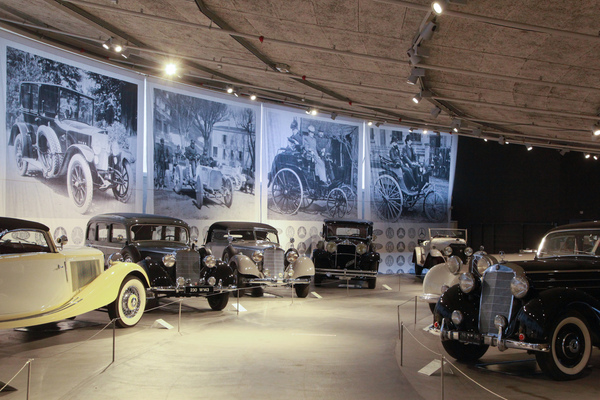 Vorkriegszeit und die Anfänge (auf den Bildern) - Sonderschau "Mercedes-Benz" im Pantheon Basel 2020/2021