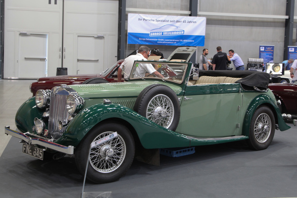 Vornehmes MG-Cabriolet beim Pantheon Basel - Swiss Classic World Luzern 2017