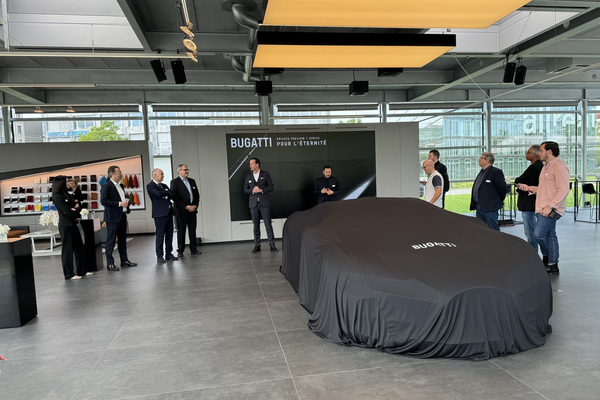 Bild: Vorstellung des neuen Bugatti Tourbillon bei Schmohl in Zürich