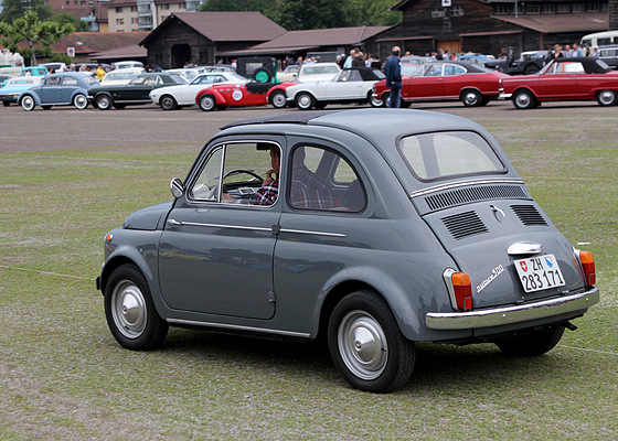 Während die einen ohne Anhängsel auskommen, ...