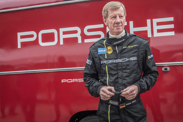 Prominenz am Rossfeldrennen 2014 - Walter Röhrl war mit seinem Original-Porsche 718 W-RS Spyder mit dabei