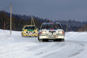 Bild Walter Röhrls ehemaliger Opel Ascona 400 (1982) und dahinter ein Opel Ascona A Rallye (1972) - am AvD-Histo-Monte 2012