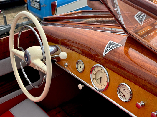 Bild Wartburg-Instrumente im Schneider-Rennboot – OMMMA Festival Magdeburg 2025