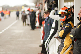 Warten auf den Einsatz an den Boxen - Goodwood Members Meeting 2016