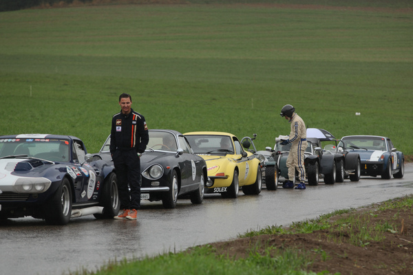 Warten, bis man wieder herunterfahren kann - an der Bergprüfung für historische Sport- und Rennwagen in Altbüron 2015