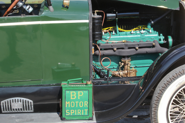 Was dem Motor Benzin und Motorenöl sind, das …