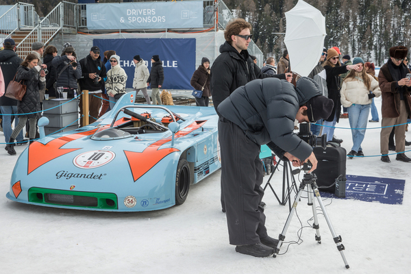 Bild Was der Fotograf wohl im Visier hat, wenn nicht den Porsche 908/3? - The I.C.E. St. Moritz 2025