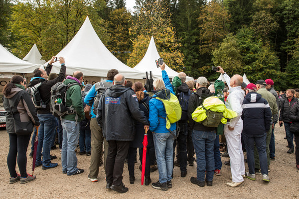 Was ist denn da los, sehen kann man nichts ...