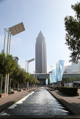 Wasserspiele zwischen den Hallen - IAA Frankfurt 2019