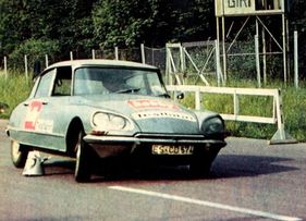 Wedeltest auf der Rennstrecke von Monza - NSU RO 80 kontra Citroën DS 21 im hobby Super-Test in Afrika