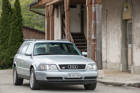 Weisse Blinkergläser waren gerade Mode – Audi S6 quattro (1996)