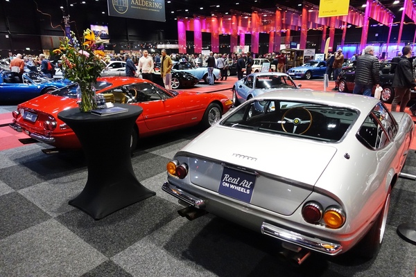 Bild Welcher Ferrari Daytona darf es denn sein? Mindestens 660'000 Euro sind fällig – Classic Car Show Maastricht 2025