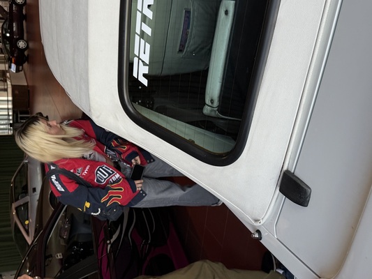 "Wem gehört denn dieses schicke Escort-Cabrio? Ah, richtig: mir!" – Meet Emil 2025