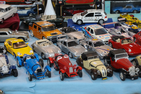 Wenn das Budget für den Massstab 1 zu 1 nicht reicht, dann vielleicht für verkleinerte Versionen? - 24. Retro Classics Stuttgart 2025