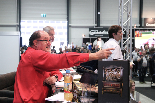 Wer bietet mehr? - Auktion der Oldtimer Galerie anlässlich der Swiss Classic World Luzern am 25. Mai 2019