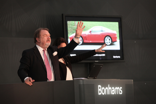 Wer bietet mehr? - Bonhams-Auktion im Grand Palais in Paris am 4. Februar 2016