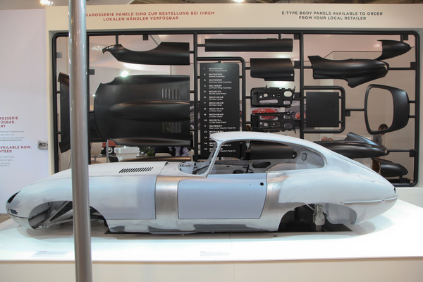 Werksangebot für Blechteile für den Jaguar E-Type (Techno Classica 2017)